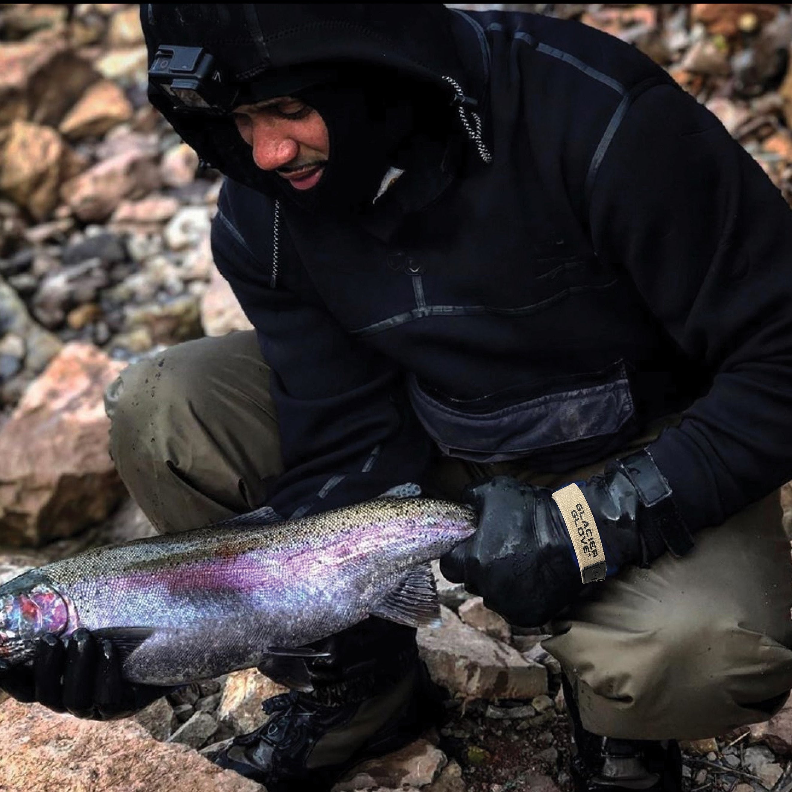 The Perfect Curve Glove is a proven performer in multiple environments. Its durability and functionality combined with warmth and comfort make this glove the perfect choice for cold, wet conditions.