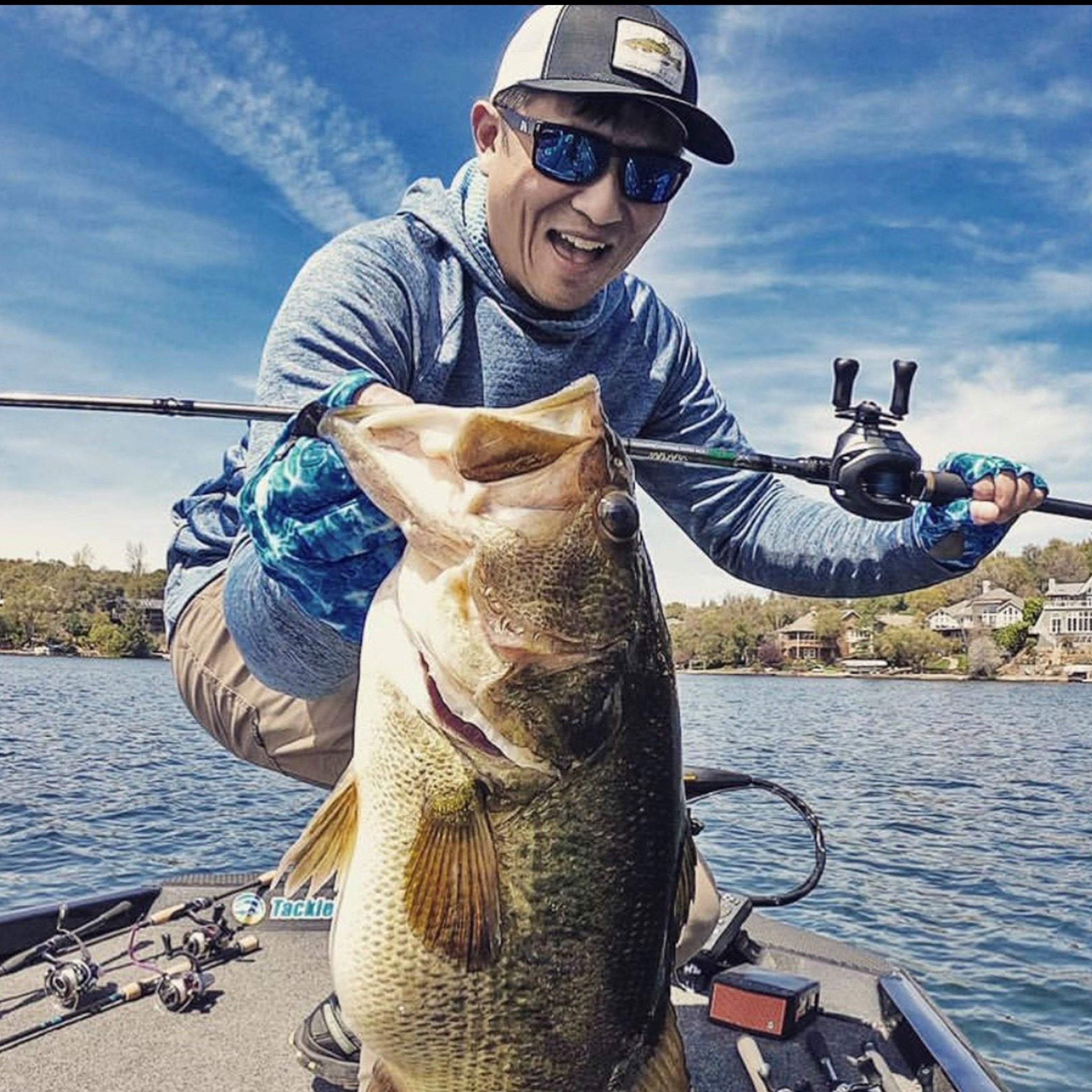 The Islamorada Sun Glove is the most popular fishing model in our sun protection line. Independently tested and verified, it is rated at the maximum protection of UPF 50+. Providing both hand and wrist protection, this glove is great for any of your outdoor adventures.