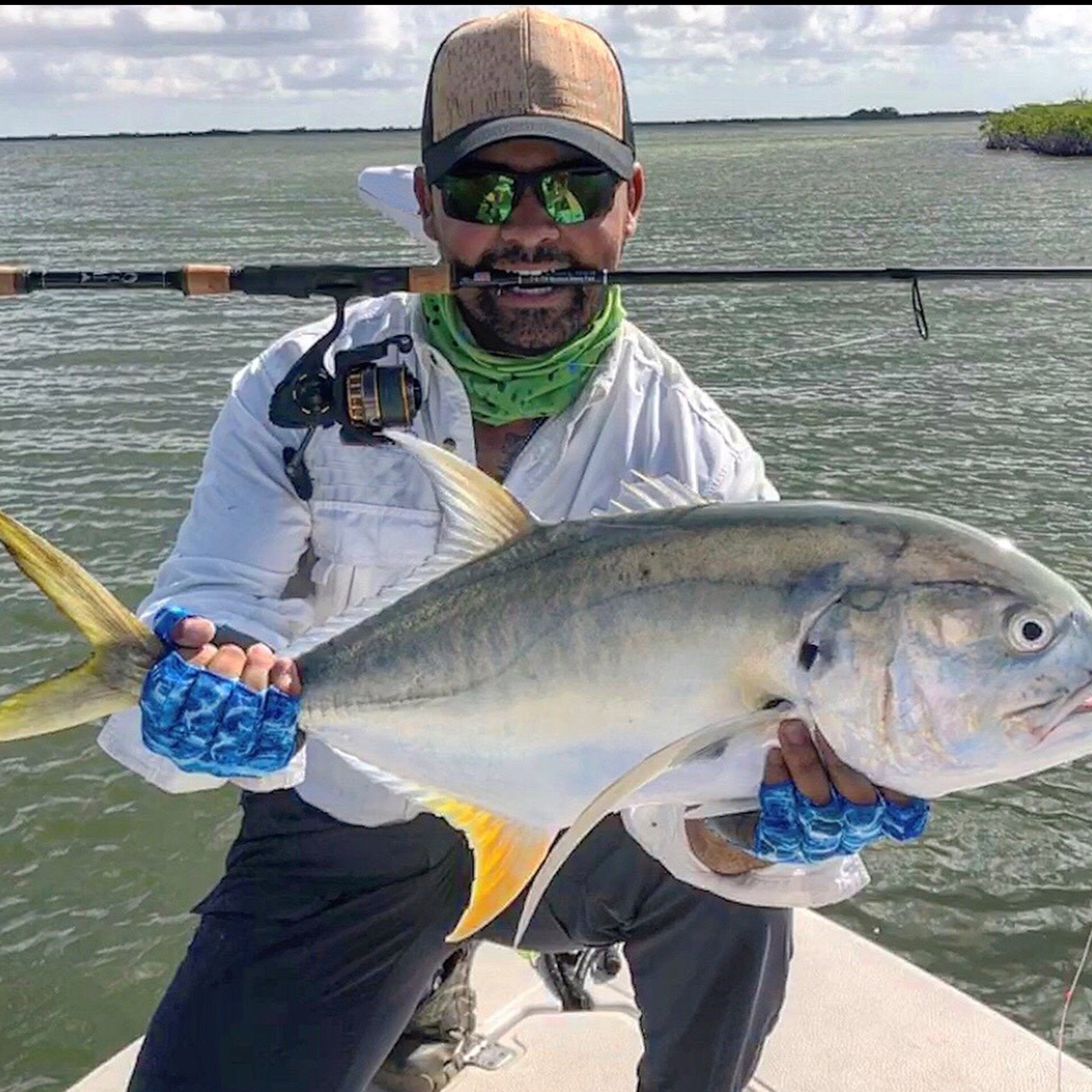 The Islamorada Sun Glove is the most popular fishing model in our sun protection line. Independently tested and verified, it is rated at the maximum protection of UPF 50+. Providing both hand and wrist protection, this glove is great for any of your outdoor adventures.