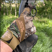 Featuring the Realtree EDGE HD pattern, the Guide Glove is designed with a focus on protection and performance. Its durability and functionality combined with dexterity and comfort makes this glove the perfect choice for rugged outdoor environments.